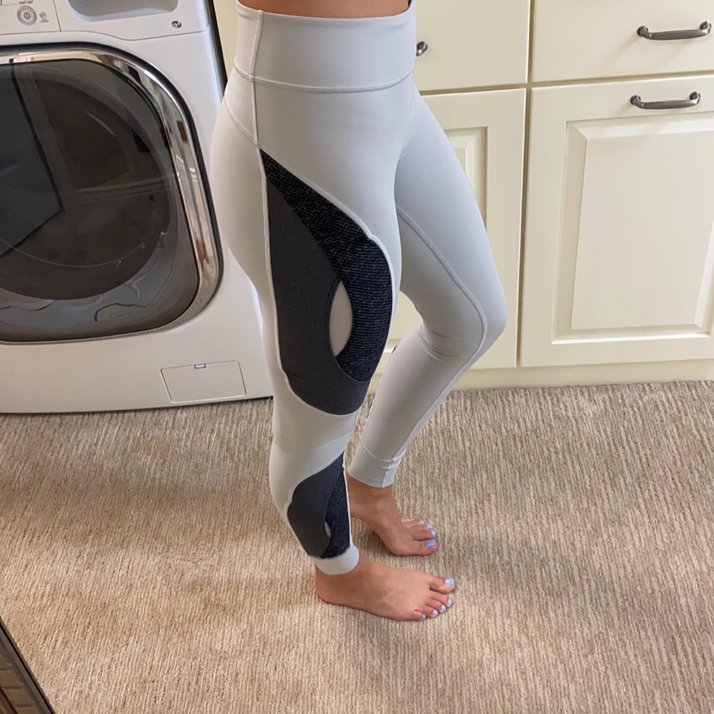 Lululemon leggings size 6